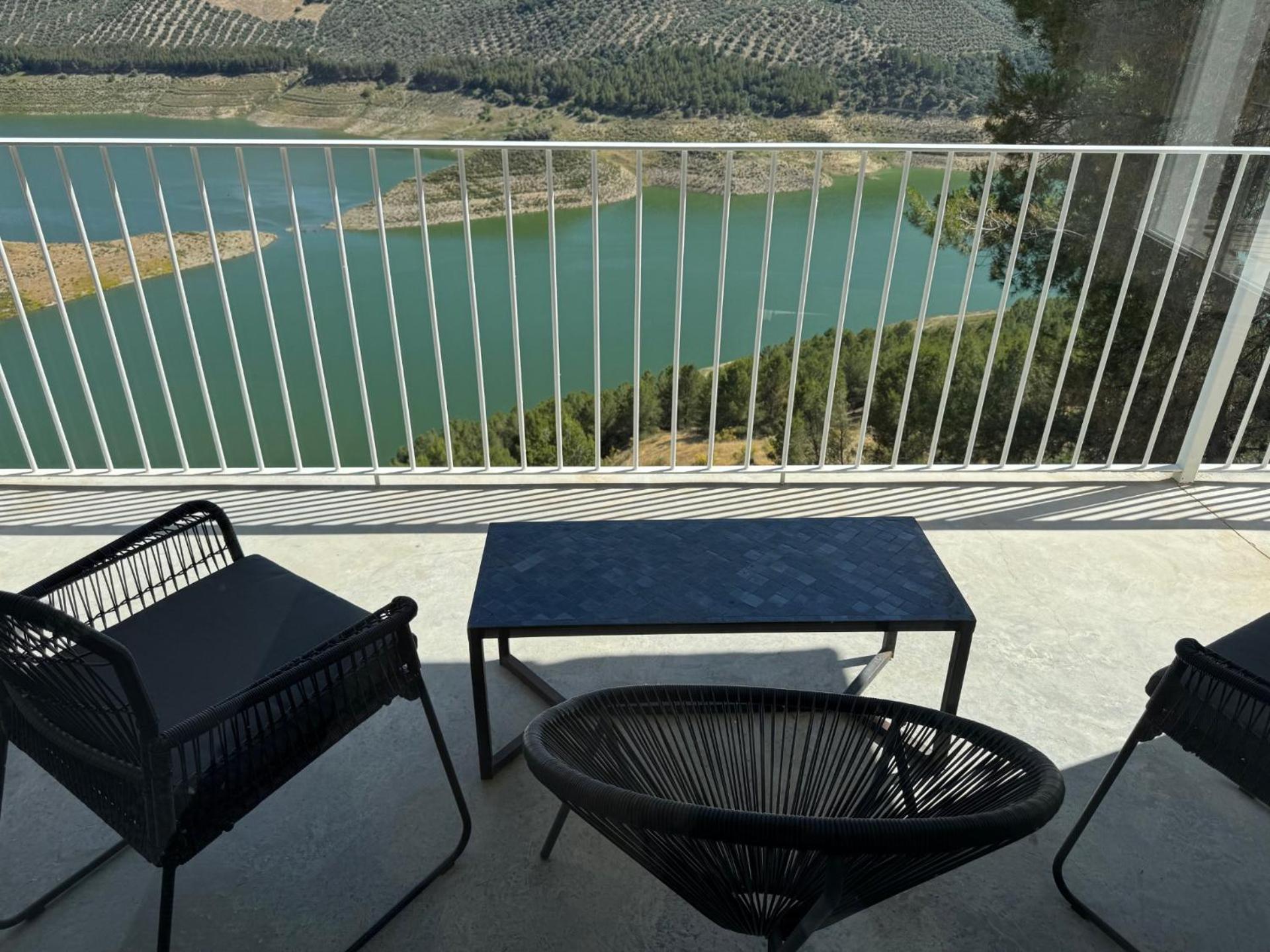 הוילה Iznájar Casa Trece מראה חיצוני תמונה